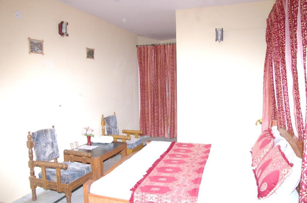 Hotel Arsh International Nainital Room photo